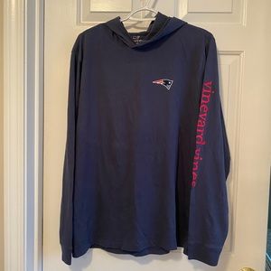 Vineyard Vines men’s size medium long sleeve Patriots with hood.